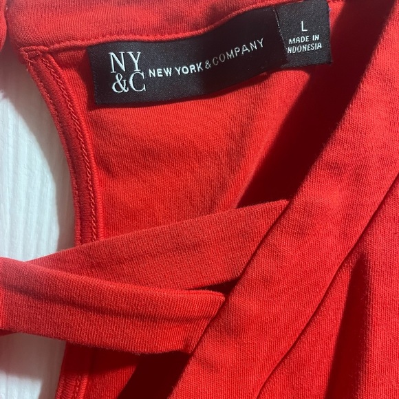 New York & Company Vibrant Red shorts jumper - Picture 3 of 12